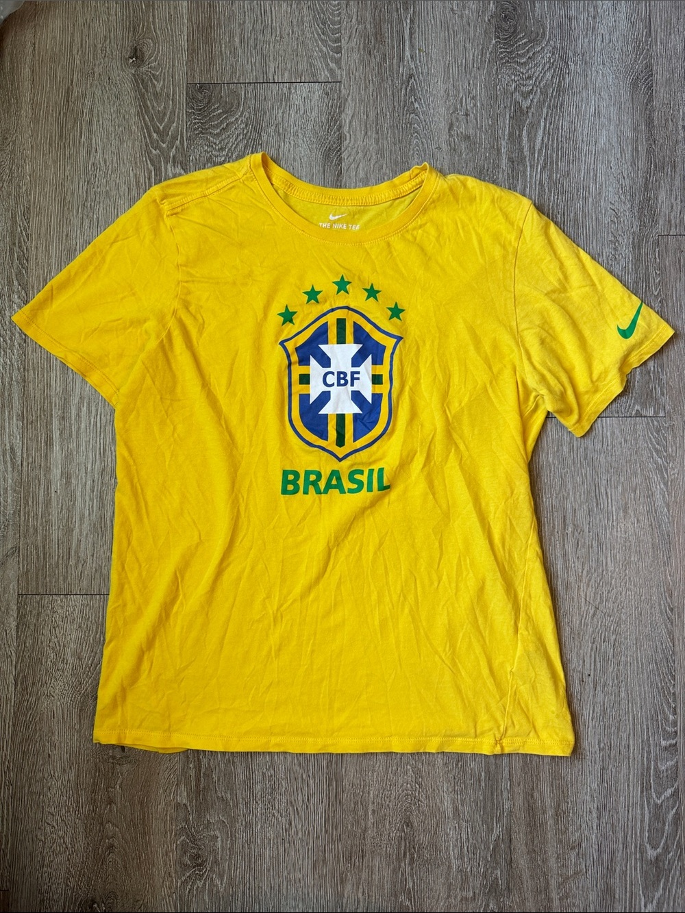 Nike soccer Yellow Brasil CBF Crest Short Sleeve Tee shirt top medium